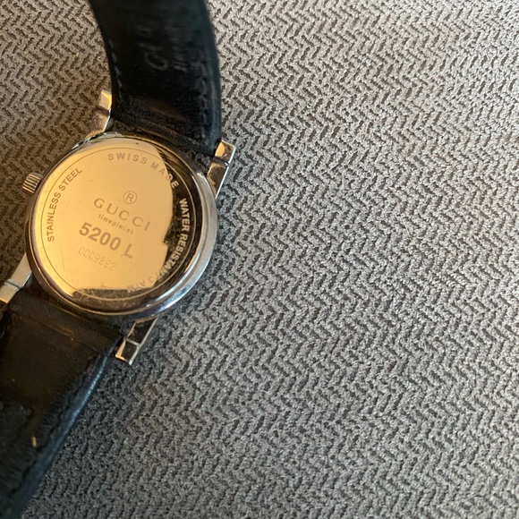 Gucci vintage stainless steel authentic watch. - Picture 7 of 8